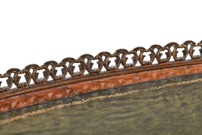 Fine Antique Victorian Burr Walnut Kidney Shaped Writing Desk - Image 10